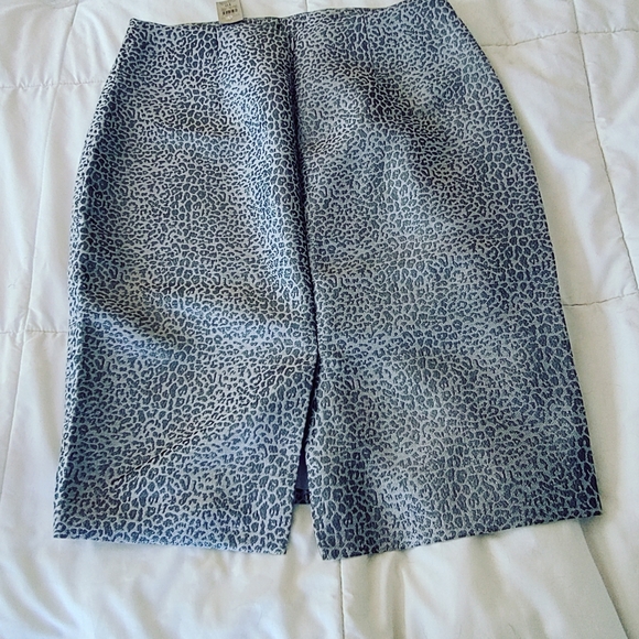 NWT Ann Taylor pewter metallic animal print pencil skirt size 10 - Picture 2 of 6